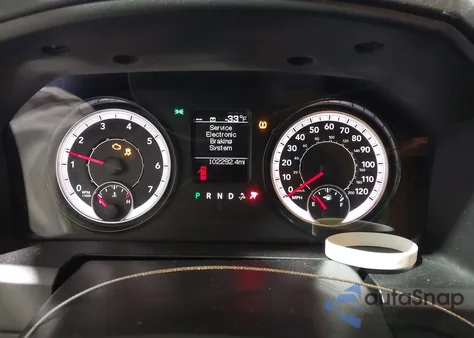 2021 Ram 1500 Classic Slt 4X4 5'7 Box z USA, uszkodzony, nr VIN 1C6RR7LG6MS543286